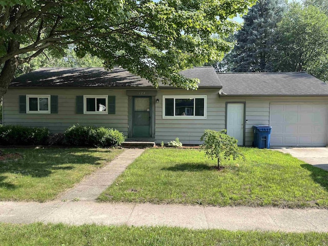 124 Eastman St, Montrose, MI 48457 - photo 1