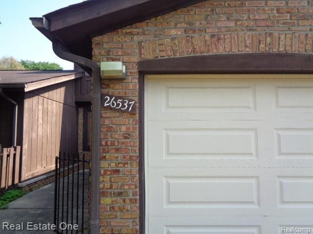 26537 Summerdale Dr, Southfield, MI 48033 - property entrance with brick siding