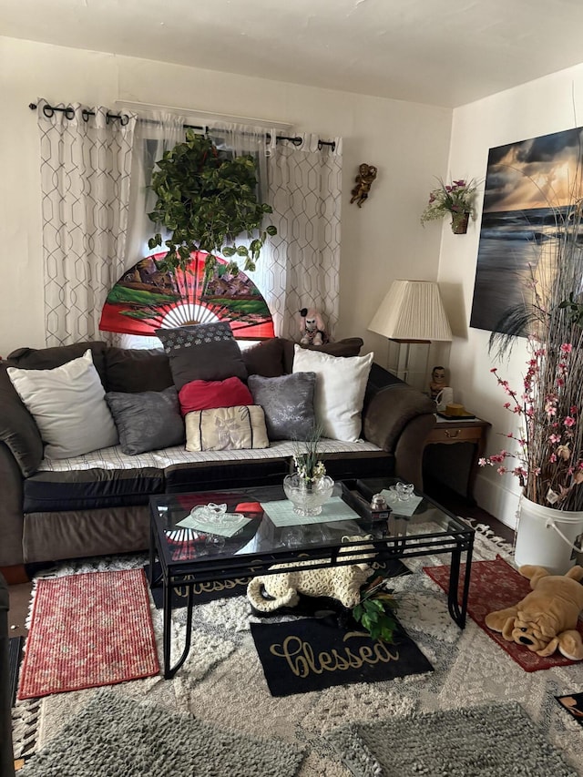 1069 E Main St, Benton Harbor, MI 49022 - view of living area