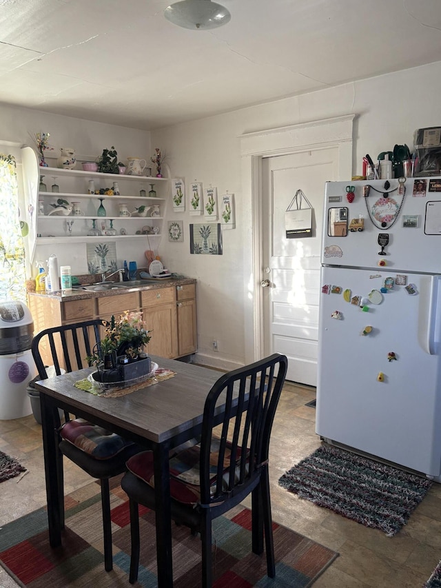 1069 E Main St, Benton Harbor, MI 49022 - view of dining room