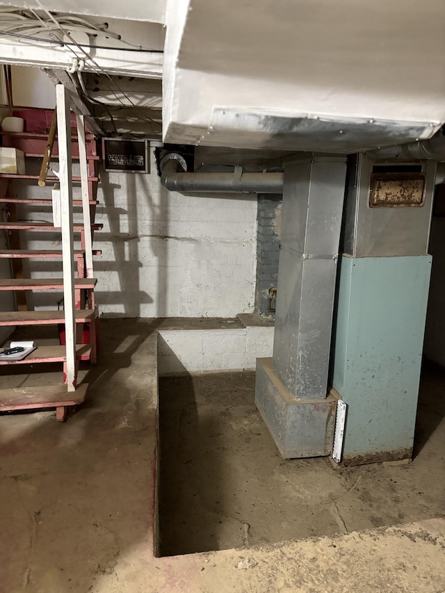 1069 E Main St, Benton Harbor, MI 49022 - view of unfinished basement