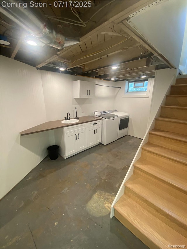 1417 N Maple Ave, Royal Oak, MI 48067 - laundry room featuring cabinet space and separate washer and dryer