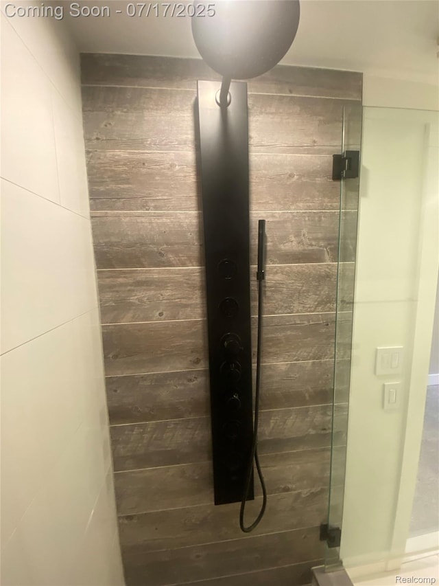 1417 N Maple Ave, Royal Oak, MI 48067 - bathroom view