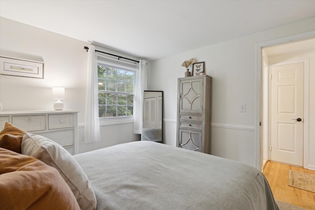 539 Old Bridge Rd, Grand Blanc, MI 48439 - bedroom featuring light wood-style floors