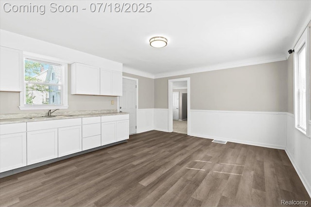 520 E 2nd St, Monroe, MI 48161 - photo 13