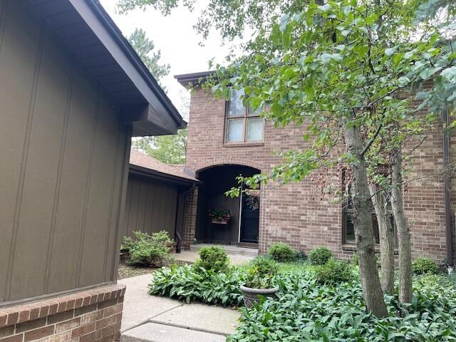 3646 Woodcliff Dr, Kalamazoo, MI 49008 - photo 2
