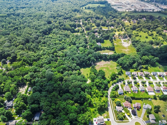 000 W Pointe Dr, Waterford, MI 48329