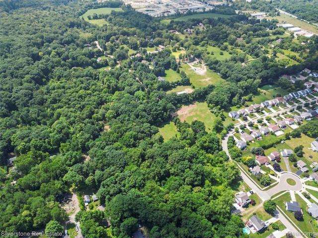 000 W Pointe Dr, Waterford, MI 48329