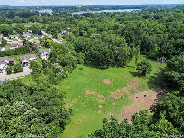000 W Pointe Dr, Waterford, MI 48329