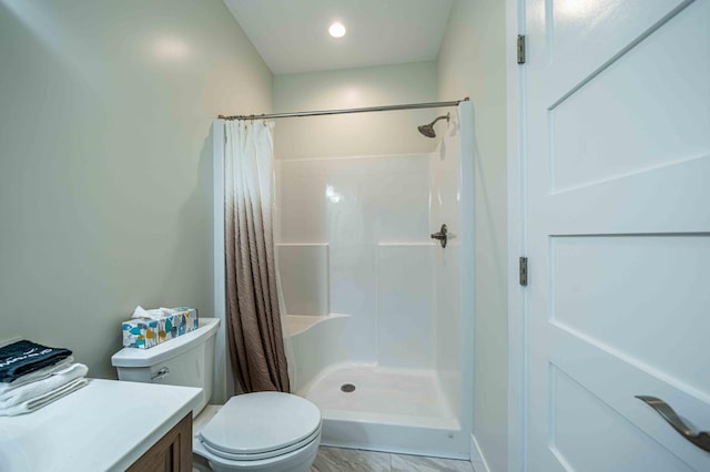 7898 W Juniper Beach Rd, Mears, MI 49436 - full bath featuring vanity and curtained shower
