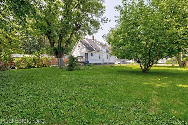1425 Lincoln Ave, Flint, MI 48507 - view of yard