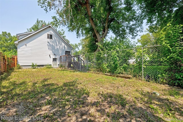 1425 Lincoln Ave, Flint, MI 48507 - view of yard with stairway