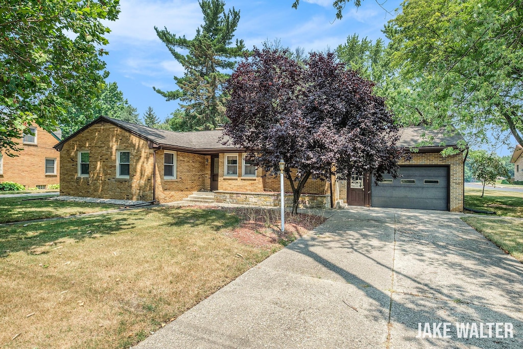 4351 40th St SW, Grandville, MI 49418 - photo 1