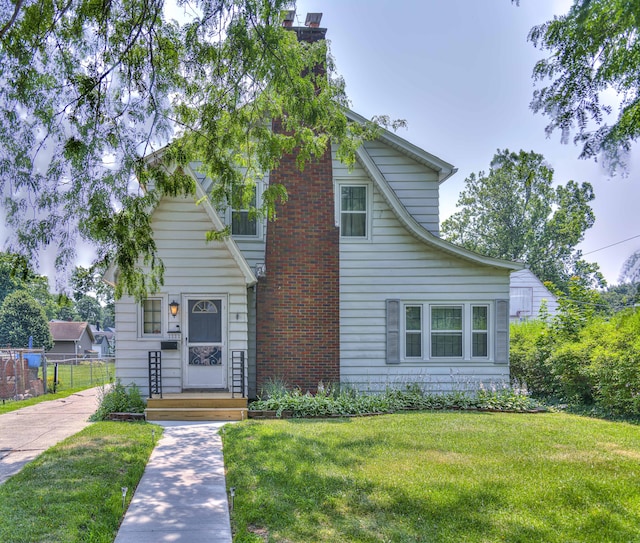 1111 Elmwood Ave, Jackson, MI 49203 - photo 1