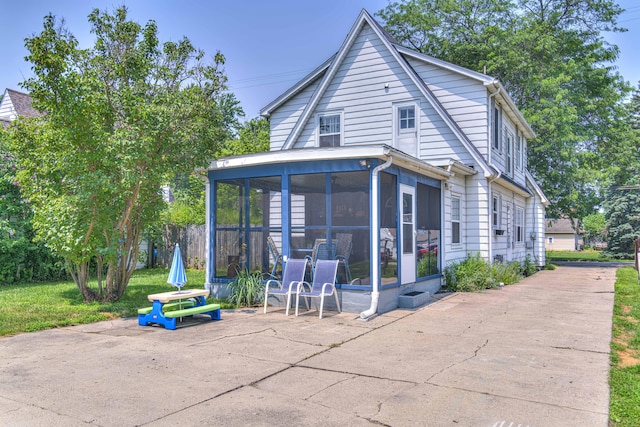 1111 Elmwood Ave, Jackson, MI 49203 - photo 2