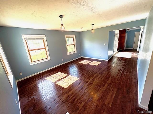 2095 M 140, Benton Harbor, MI 49022 - photo 24