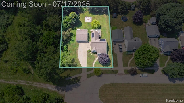 231 Ponchartrain Dr, Fenton, MI 48430 - photo 34