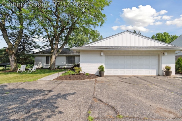 5348 Greenbriar Dr, West Bloomfield, MI 48323 - photo 1