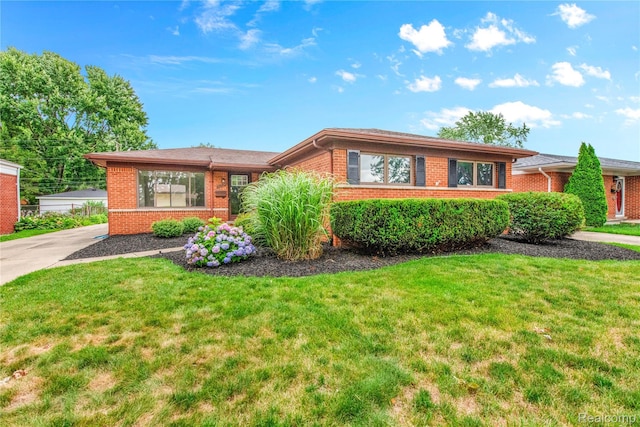 31424 Marilyn Dr, Warren, MI 48093 - photo 1