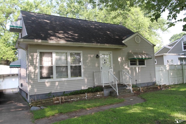 15439 Keegan Rd, Monroe, MI 48161 - cape cod house with a shingled roof