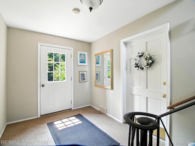 1711 Huntingwood Ln, Bloomfield Hills, MI 48304 - carpeted foyer entrance featuring baseboards