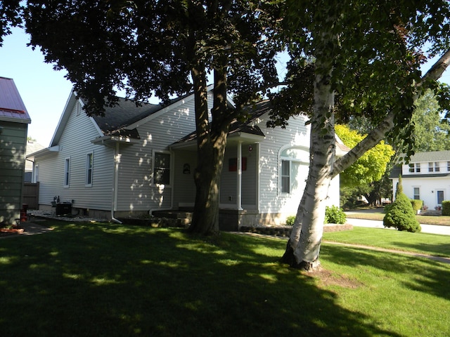 402 N Park St, Ludington, MI 49431 - photo 4