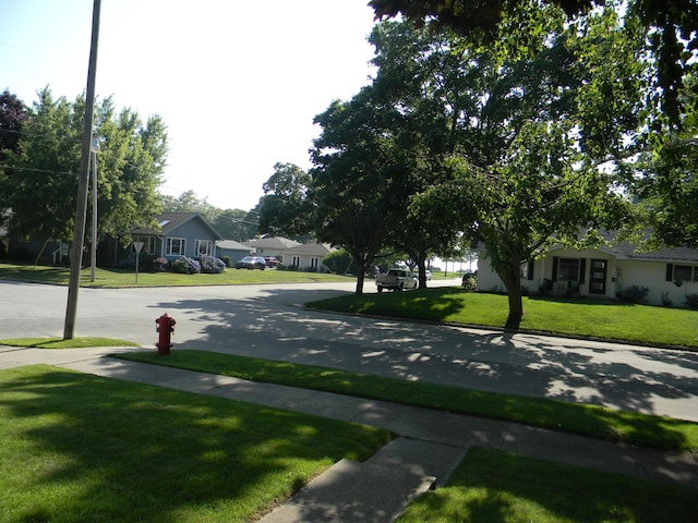402 N Park St, Ludington, MI 49431 - photo 23