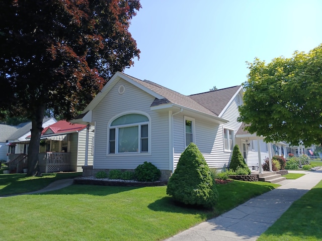 402 N Park St, Ludington, MI 49431 - photo 1