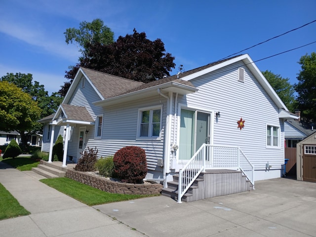 402 N Park St, Ludington, MI 49431 - photo 2