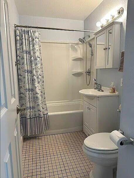 402 N Park St, Ludington, MI 49431 - photo 15