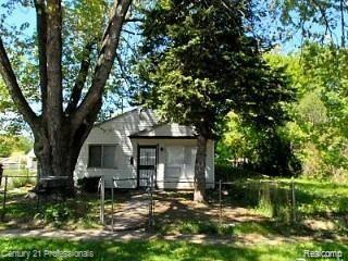 12801 Bentler St, Detroit, MI 48223 - photo 1