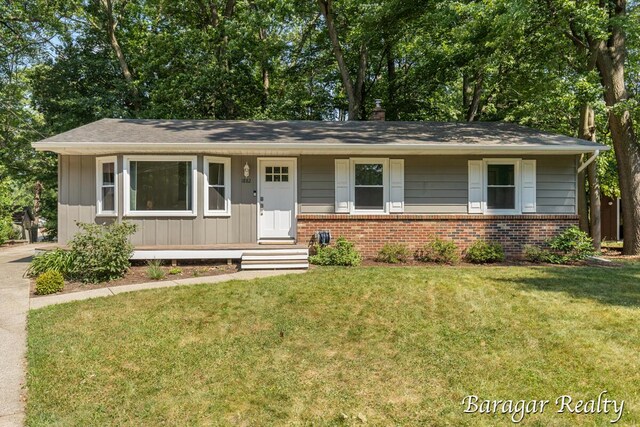 1882 Cannon St SW, Wyoming, MI 49519 - photo 1