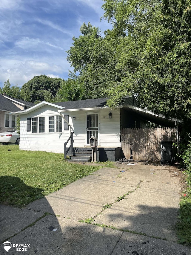 1437 Brabyn Ave, Flint, MI 48503 - photo 1