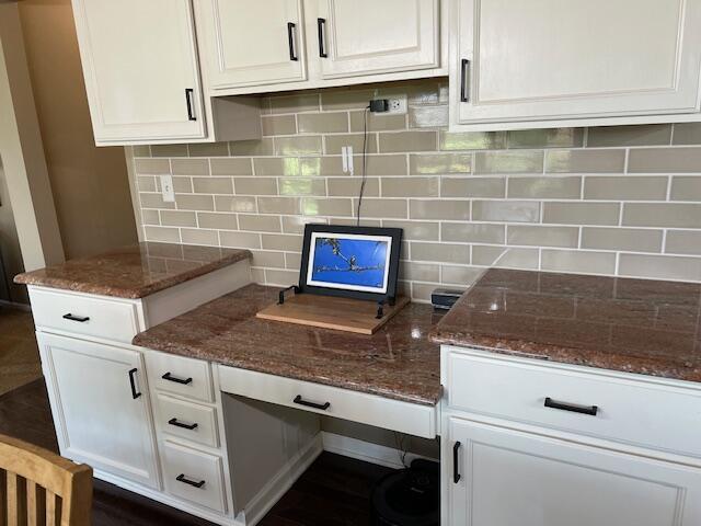 45090 Thornhill Ct, Canton, MI 48188 - photo 13
