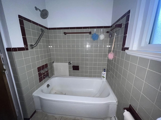 4518 Huckleberry Ln, Flint, MI 48507 - full bathroom with tile walls