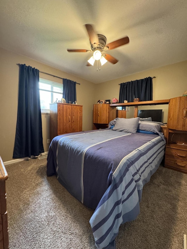 39909 Bridgeview St, Harrison Township, MI 48045 - bedroom featuring carpet floors, a ceiling fan, and a textured ceiling