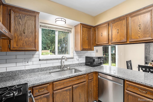 5049 Surrey Dr, Sterling Heights, MI 48310 - photo 8
