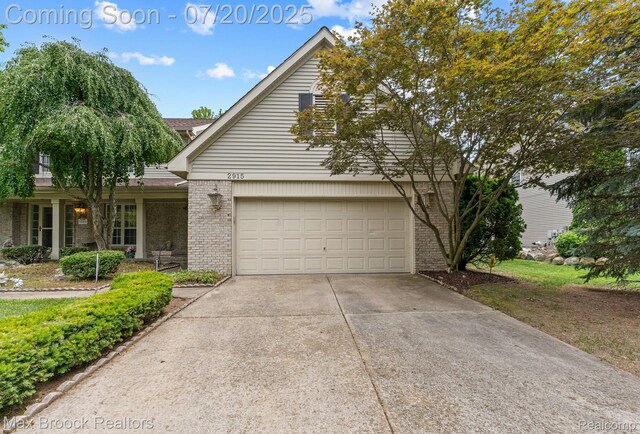 2915 Greenbrooke Ln, West Bloomfield, MI 48324 - photo 3