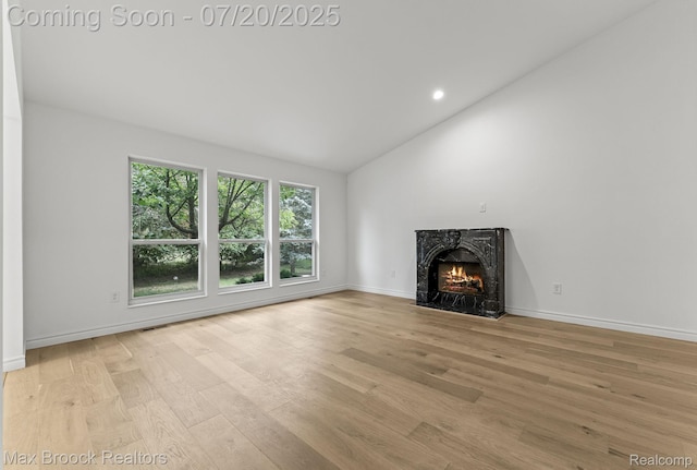 2915 Greenbrooke Ln, West Bloomfield, MI 48324 - photo 9