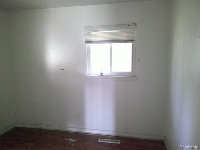 3009 Plainfield Ave, Flint, MI 48506 - photo 7