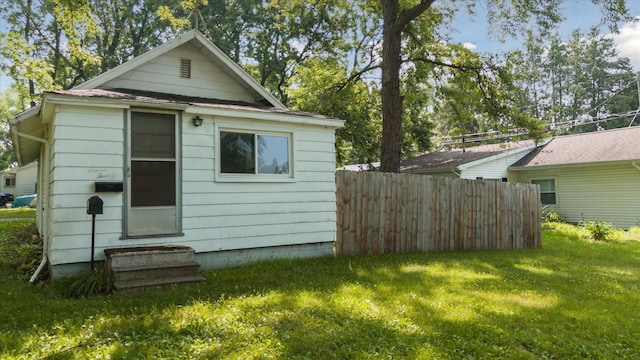 720 Pennsylvania Ave, Alma, MI 48801 - photo 4