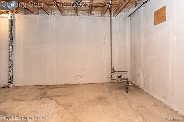 2220 Michele Dr, Troy, MI 48085 - photo 25