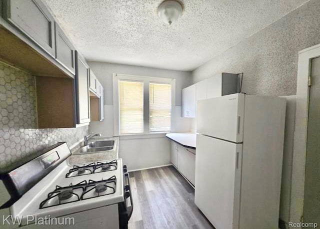 2256 Clements St, Detroit, MI 48238 - photo 3