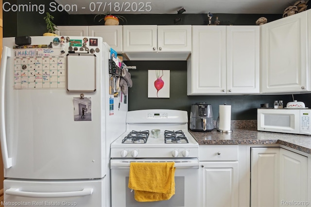 28054 Groveland St, Roseville, MI 48066 - photo 13