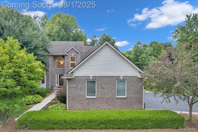 9695 Forest Ridge Dr, Clarkston, MI 48348 - photo 1