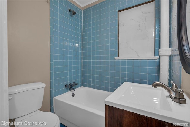 1221 E 13 Mile Rd, Royal Oak, MI 48073 - full bath featuring shower / tub combination and vanity