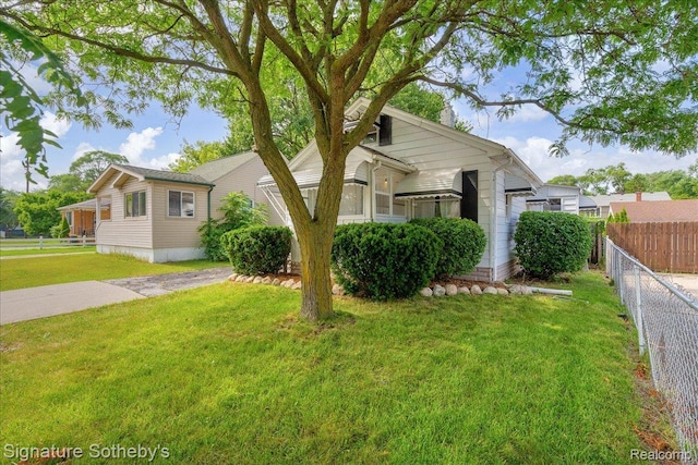 1221 E 13 Mile Rd, Royal Oak, MI 48073 - view of bungalow