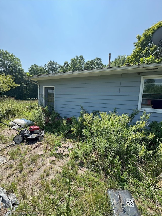 5407 Ostrom Rd, Attica, MI 48412 - view of side of home