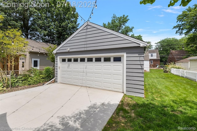 1816 Roslyn Rd, Grosse Pointe Woods, MI 48236 - view of detached garage