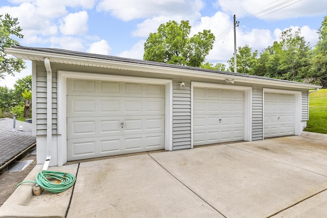 11585 Onsted Hwy, Brooklyn, MI 49230 - view of detached garage